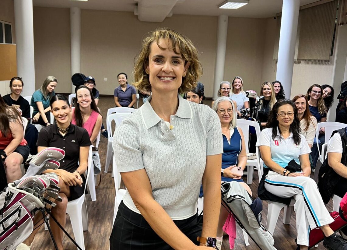 Tacadas de sucesso do projeto Mulheres e Golfe